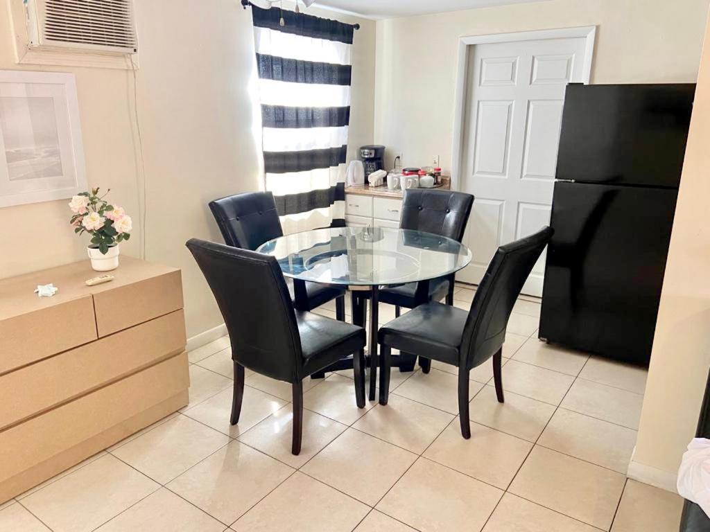 Private Rooms Close To Miami Airport - Free Parking - 01 Exterior foto